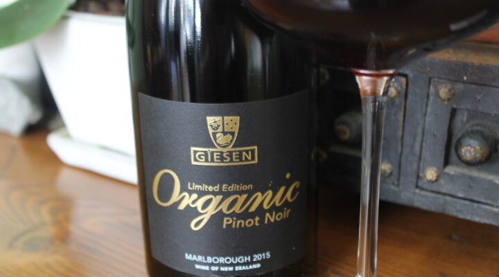 Giesen Organic Pinot Noir 2015