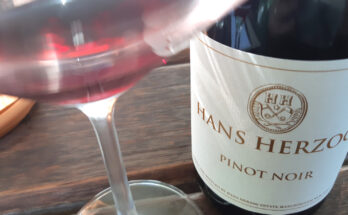 Hans Herzog Pinot Noir 2014