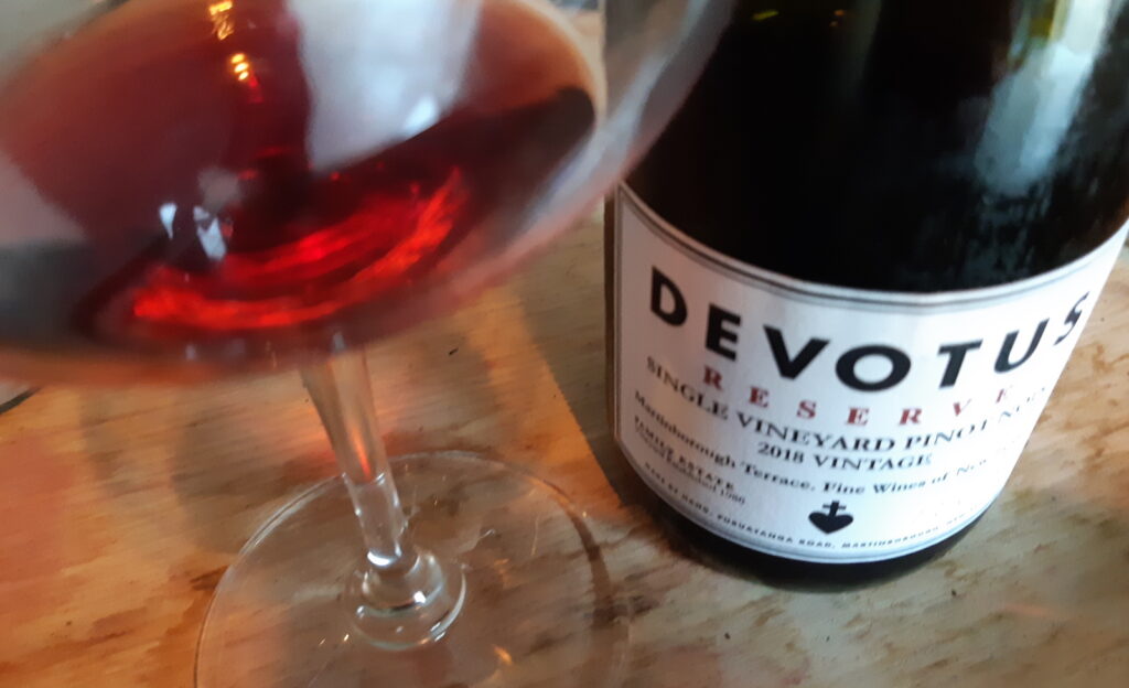 Devotus Reserve Pinot Noir 18