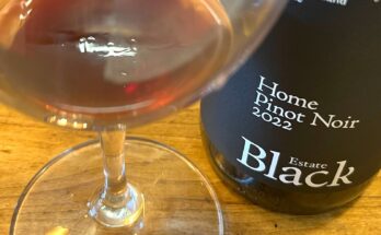 Black Estate Home Pinot Noir 2022