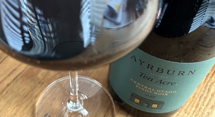 Ayrburn Ten Acre Pinot Noir 2022