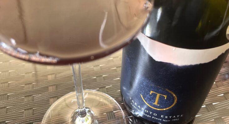 Takapoto Estate Pinot Noir 2012