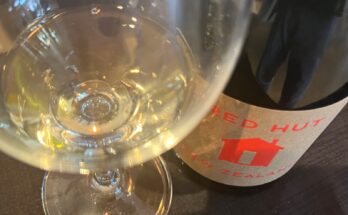 Red Hut Albarino 2025