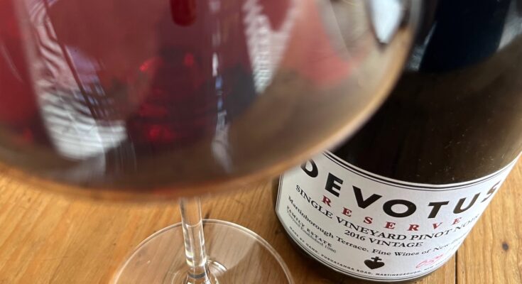 Devotus Reserve Pinot Noir 2016