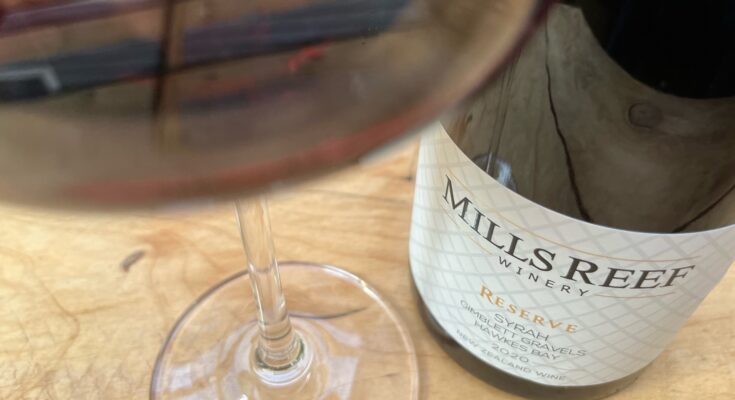 Mills Reef ‘Gimblett Gravels’ Reserve Syrah 2020