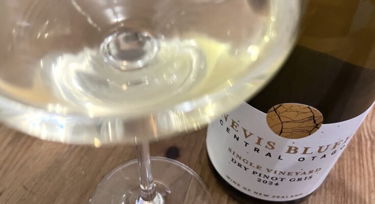 Nevis Bluff Dry Pinot Gris 2024