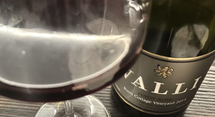 Valli ‘Burn Cottage Vineyard’ Pinot Noir 2014