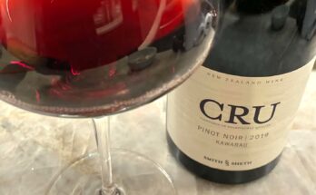 Smith & Sheth Cru Kawarau Pinot Noir 2019